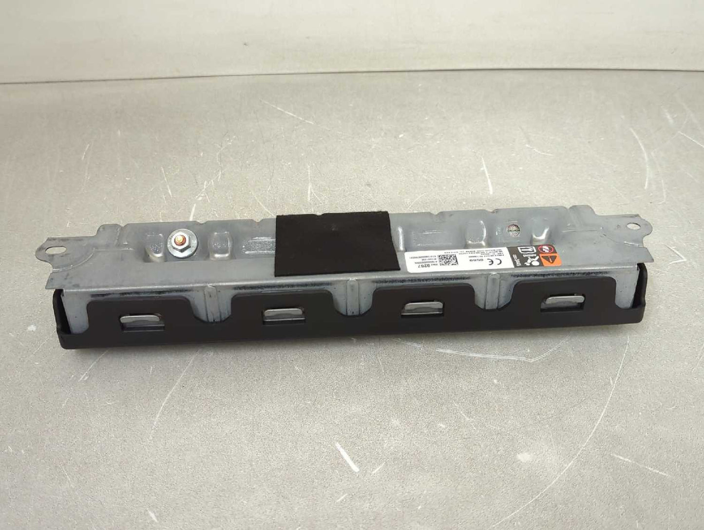New OEM Chevy Malibu Driver Knee Airbag 23299223 – 2016-2025 Left Side New in Box genuine