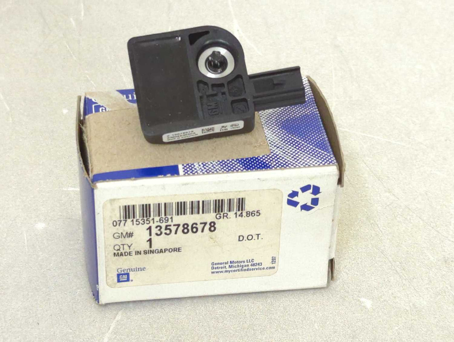 New OEM Genuine GM Side Impact Airbag Sensor 13578678 2013-2019 Silverado Tahoe Escalade Corvette new in box