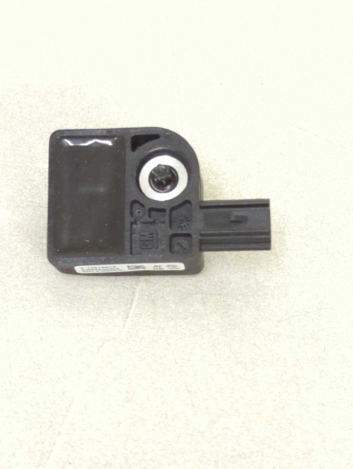 New OEM Genuine GM Side Impact Airbag Sensor 13578678 2013-2019 Silverado Tahoe Escalade Corvette new in box