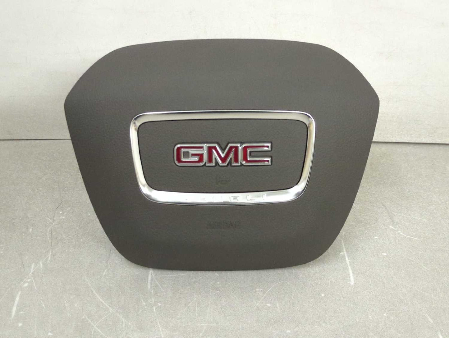 New OEM GMC Terrain Denali Driver Steering Wheel Airbag 85135697 – 2018-2021 Black/Artemis genuine