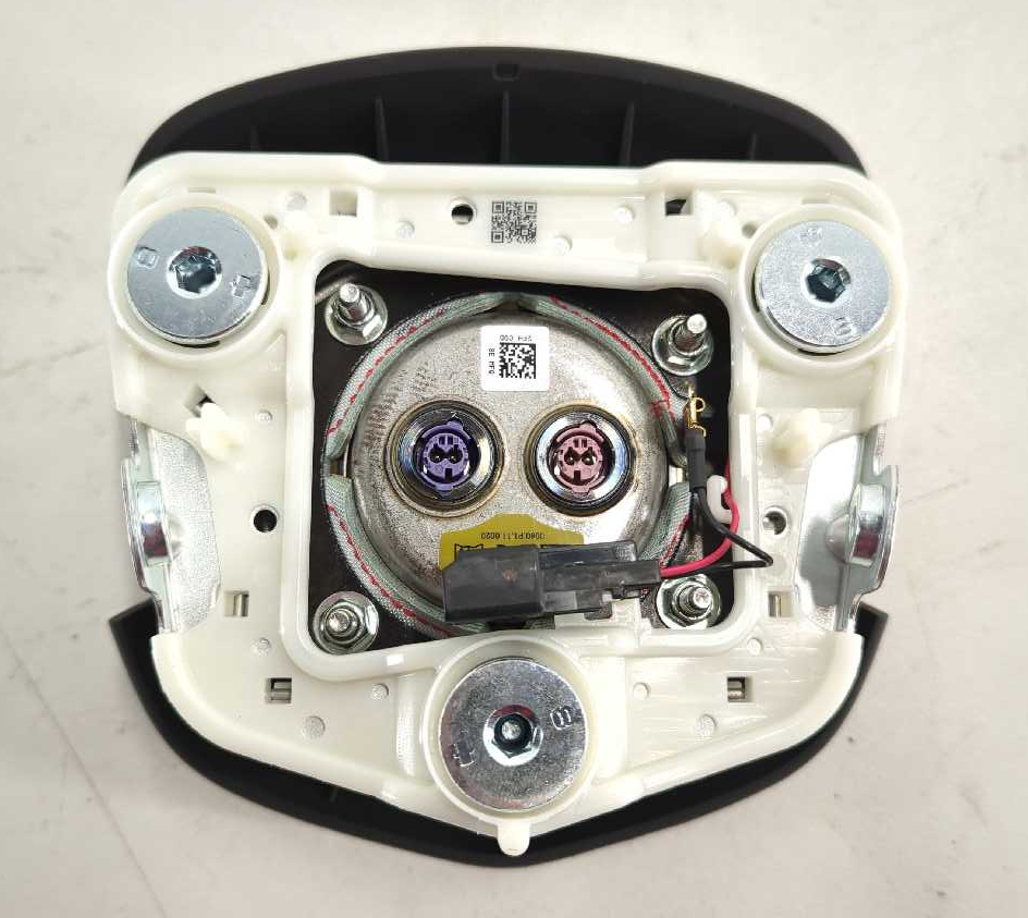 New OEM Cadillac XT4 Driver Steering Wheel Airbag 84756697 – 2019-2024 Black Leather genuine