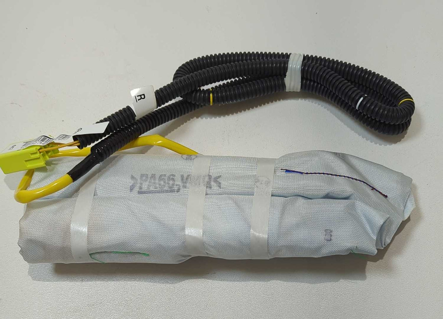 New OEM Genuine Mazda RH Passenger Seat Airbag Right 2017-2018 Mazda3 3 BABF57KA0 new in box